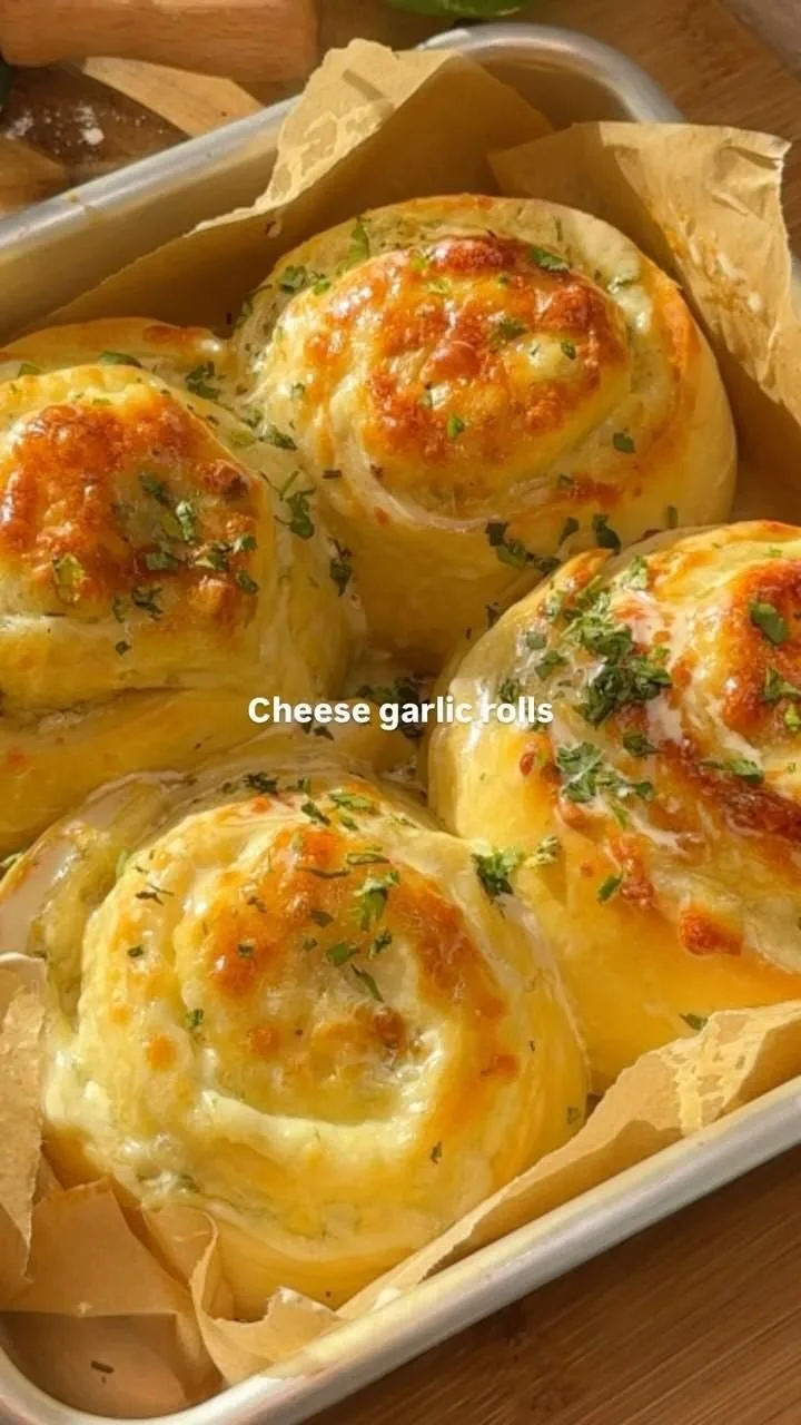 Buttery Cheese Garlic Rolls, Everyone Will Love Them!