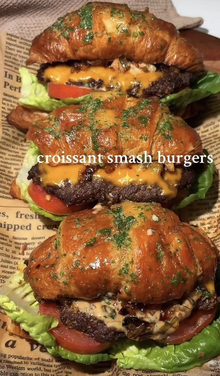 Croissant Smash Burgers 2 Croissant Smash Burgers